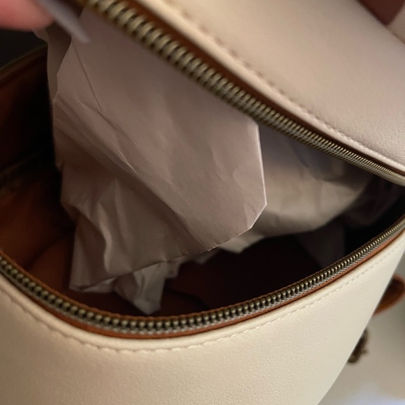 DISNEY 🤎💛Mickey Mouse Backpack - Picture 5 of 6